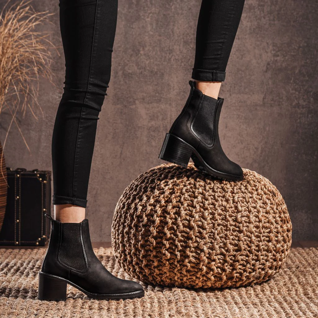 Knockout | Black Matte - Image 8